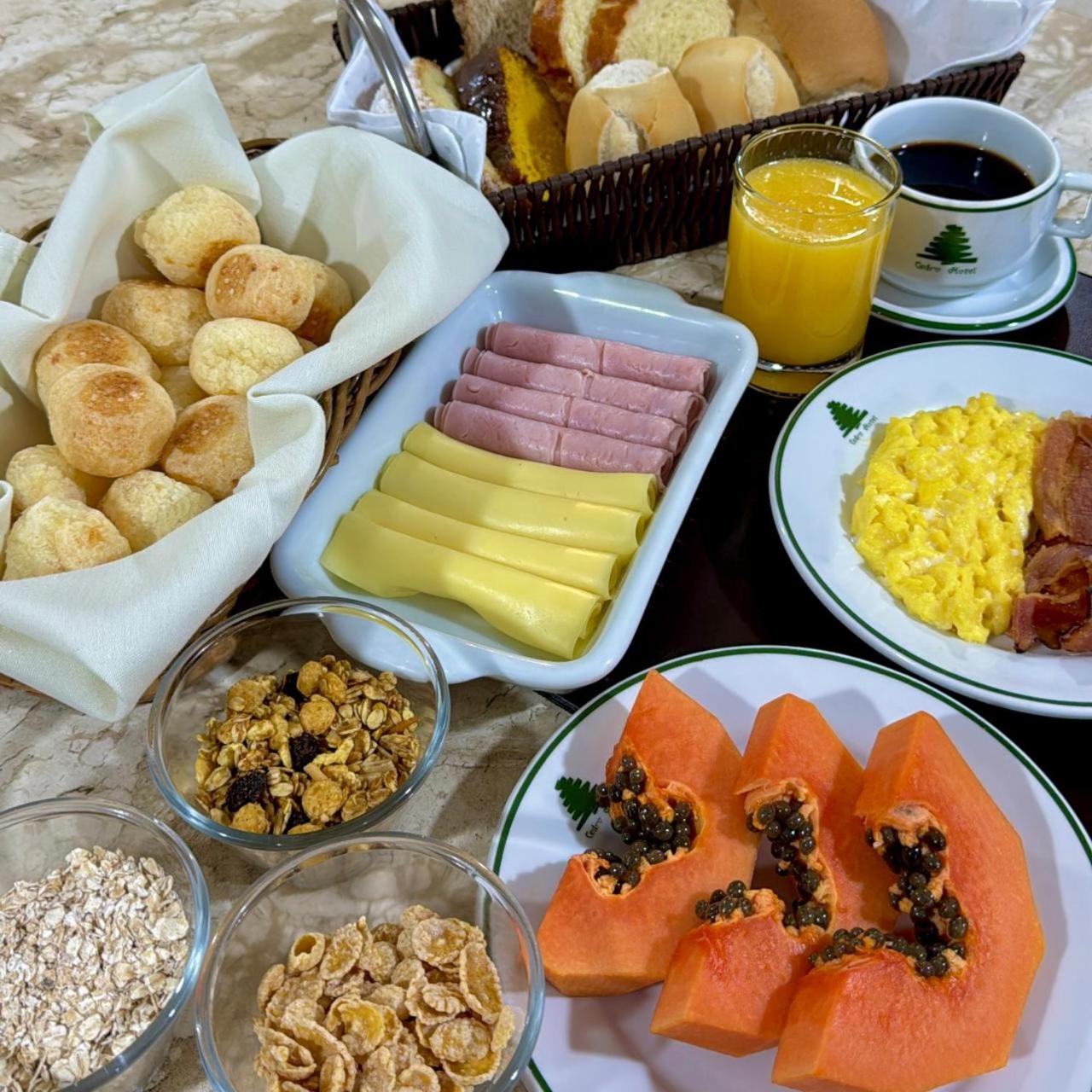 Cedro Hotel Londrina Buitenkant foto